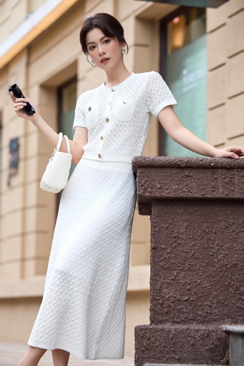 Sixdo White Knit Blouse & Skirt